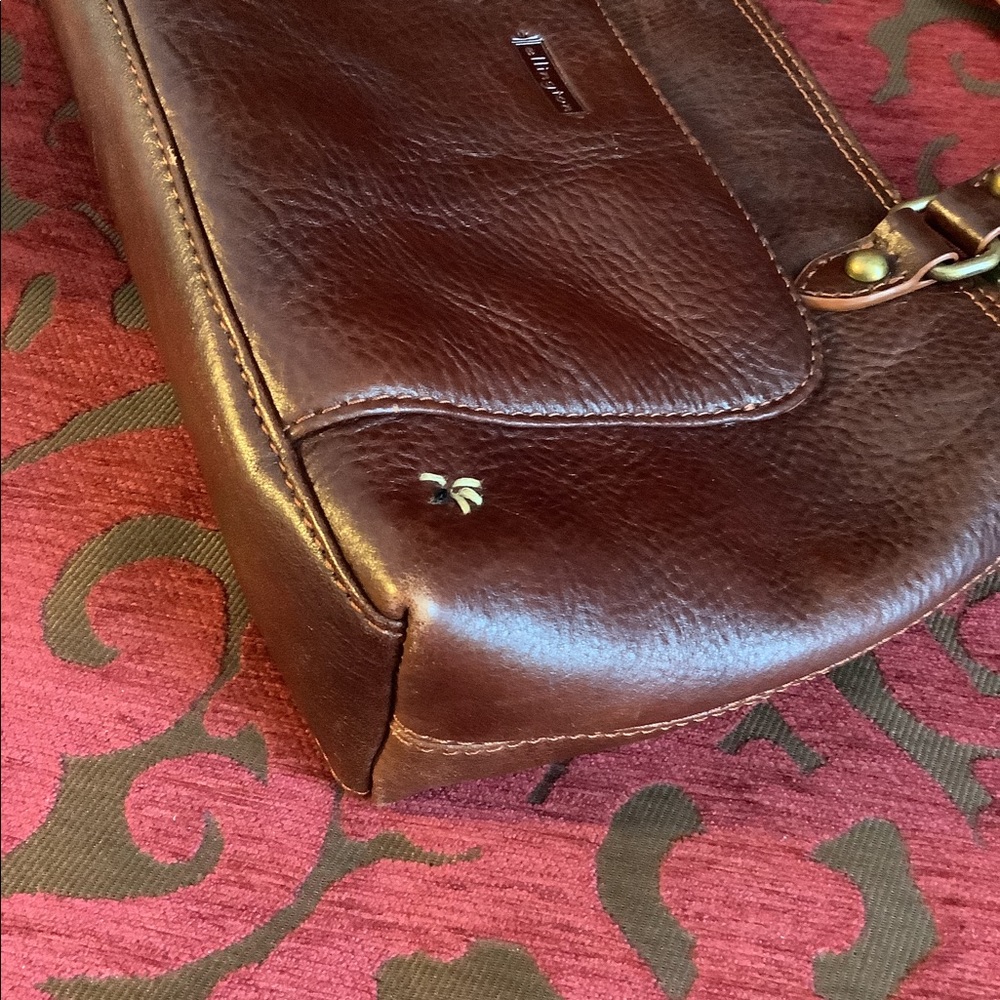 Brown Ellington Leather purse - Picture 8 of 8